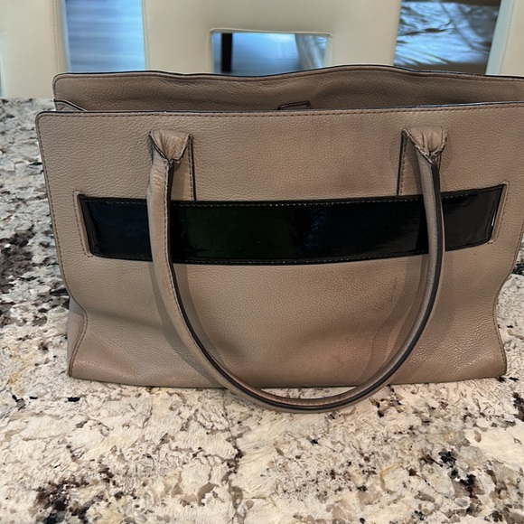 Women’s Kate Spade Tote purse - Picture 4 of 4